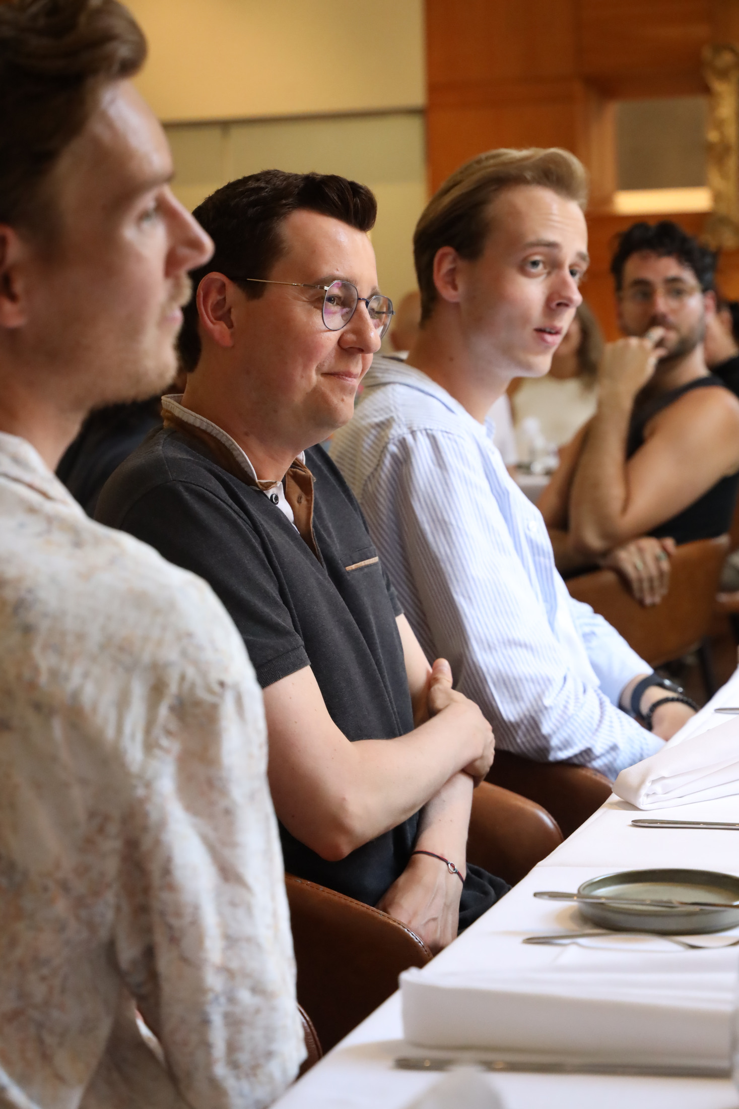 Even luisteren — Aan tafel in Amsterdam