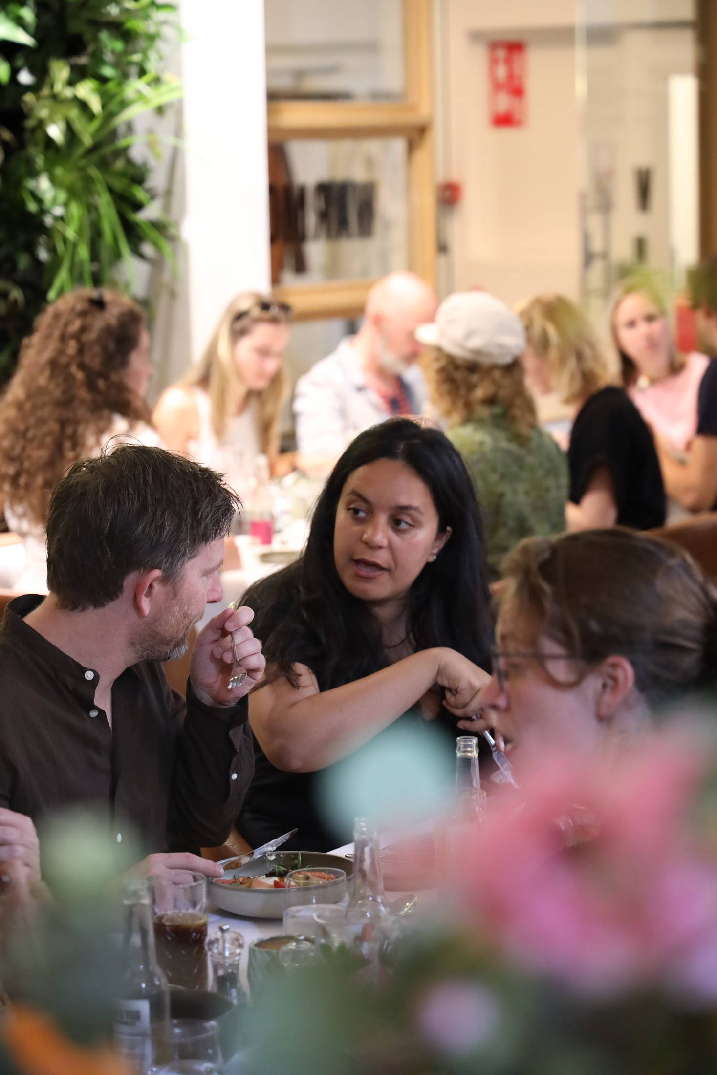 Een gesprek tussendoor — Aan tafel in Amsterdam